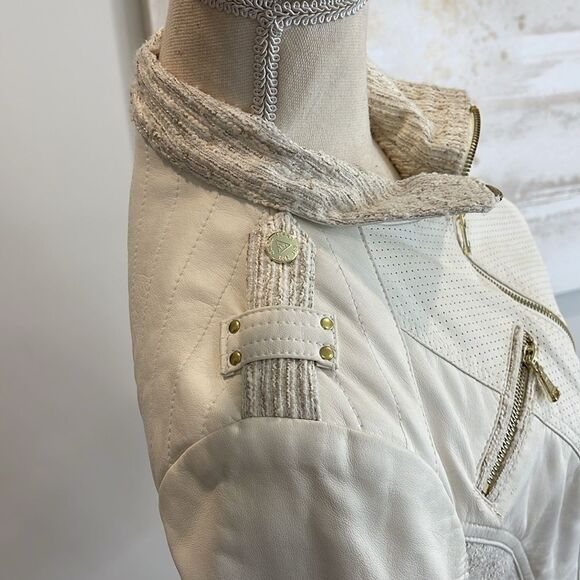 Guess white leather jacket with cream tweed detail and gold hardware - Picture 7 of 11